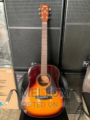 Yamaha Acoustic Guitar (6 Strings)