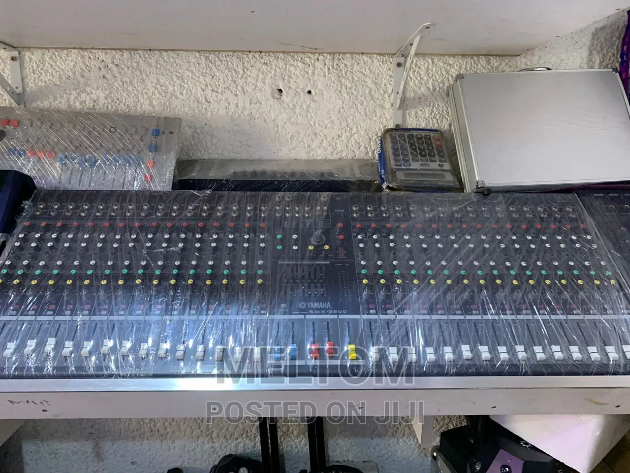 Yamaha SMX-3200 32channels Professional Mixer (Standard)
