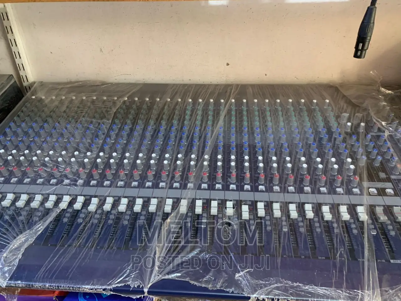 Yamaha Mg32/14fx 32channels Professional Mixer
