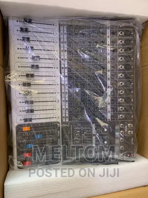 Yamaha Kv120 12channels Powered Amplified Mixer