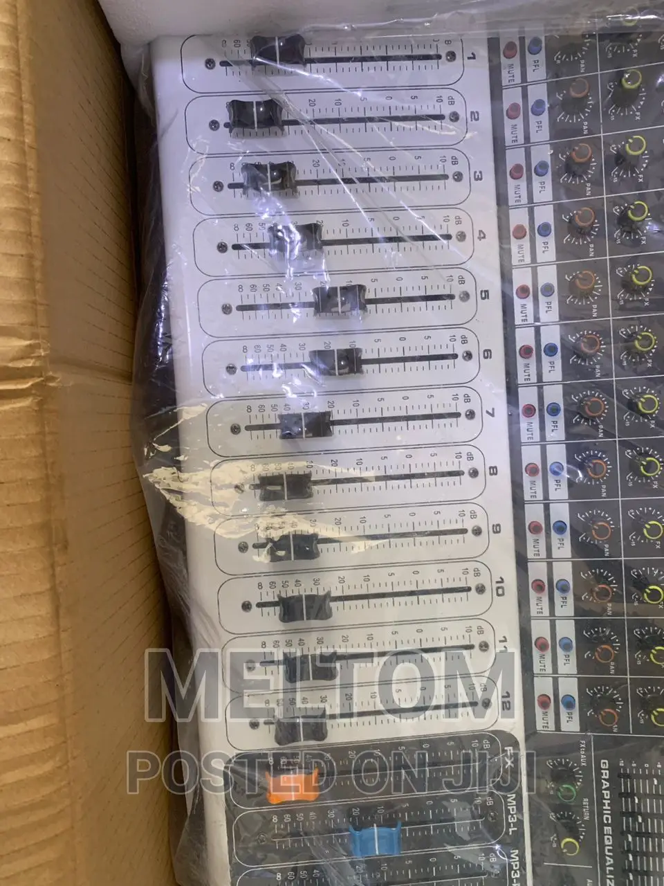 Yamaha Kv120 12channels Powered Amplified Mixer