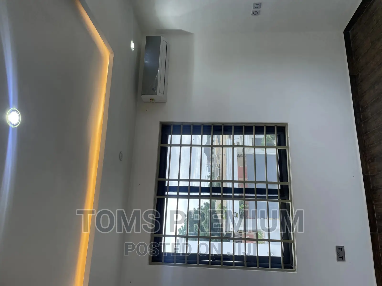 3bdrm Duplex in Major, Ashaley Botwe for rent