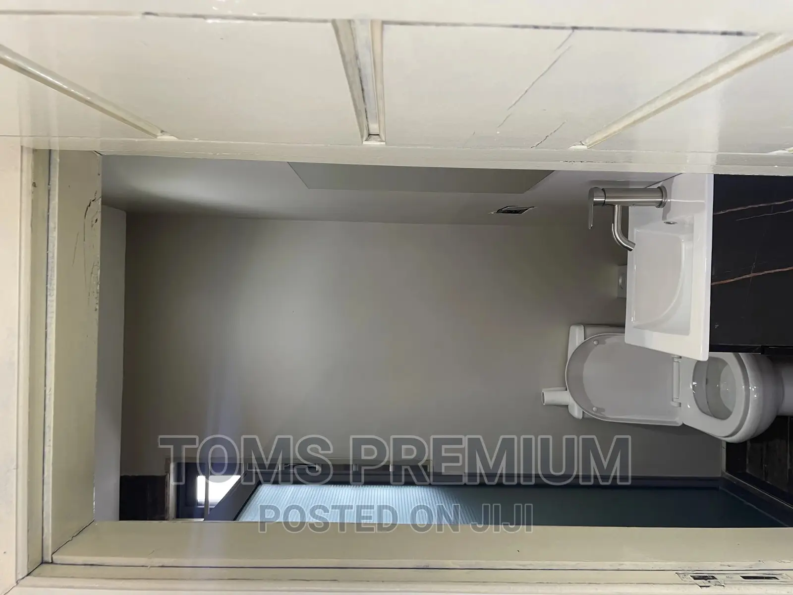 3bdrm Duplex in Major, Ashaley Botwe for rent