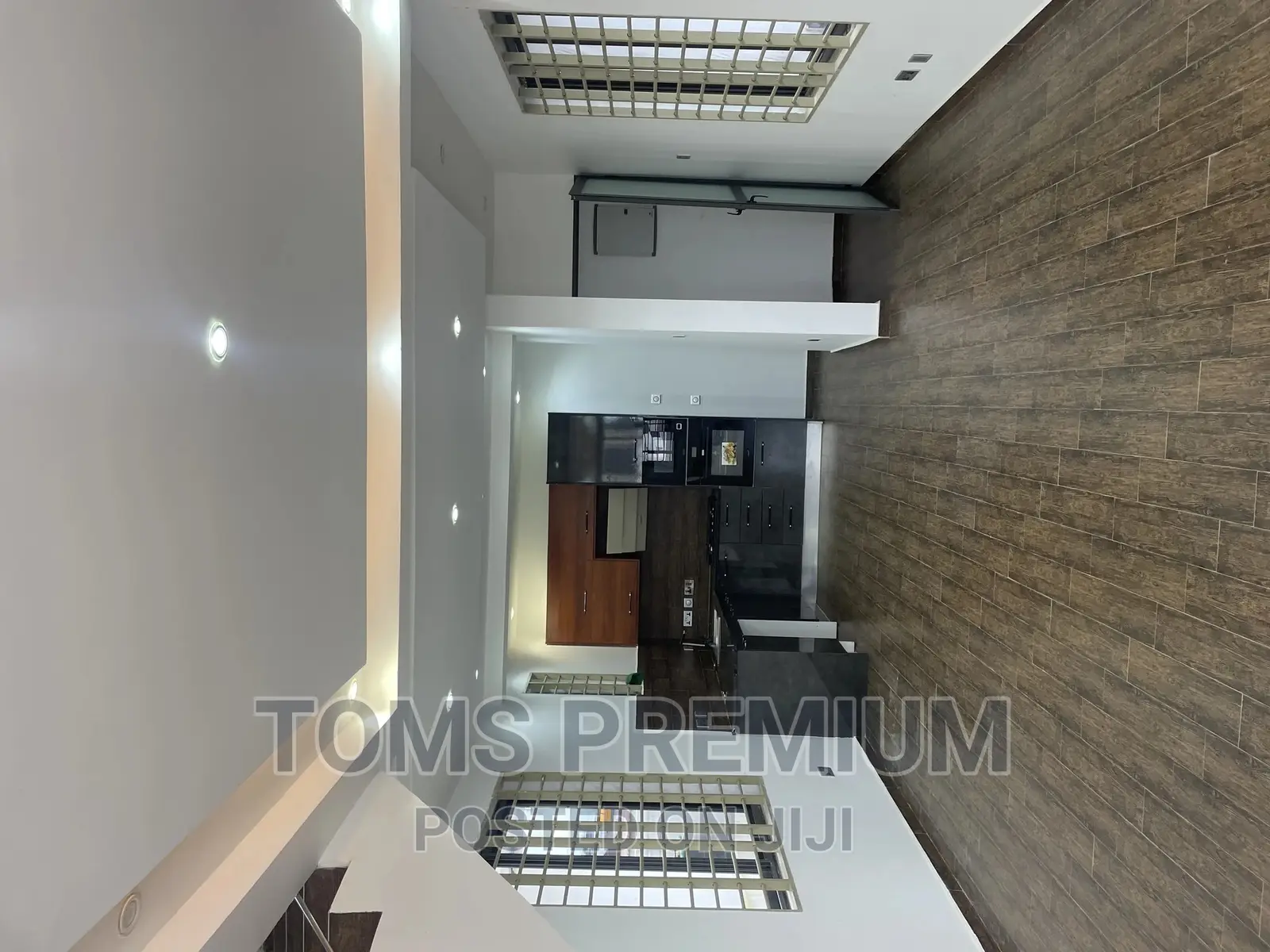 3bdrm Duplex in Major, Ashaley Botwe for rent