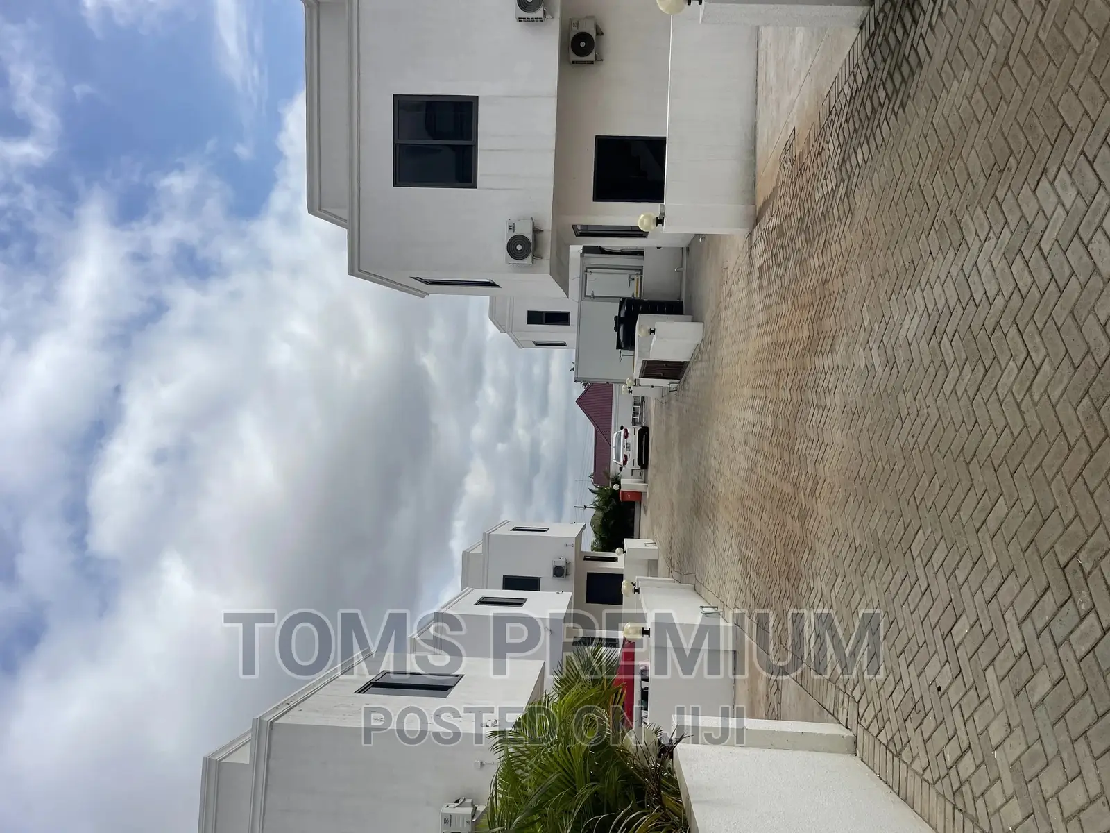 3bdrm Duplex in Major, Ashaley Botwe for rent