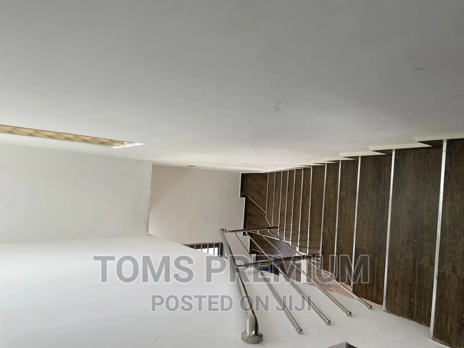 3bdrm Duplex in Major, Ashaley Botwe for rent