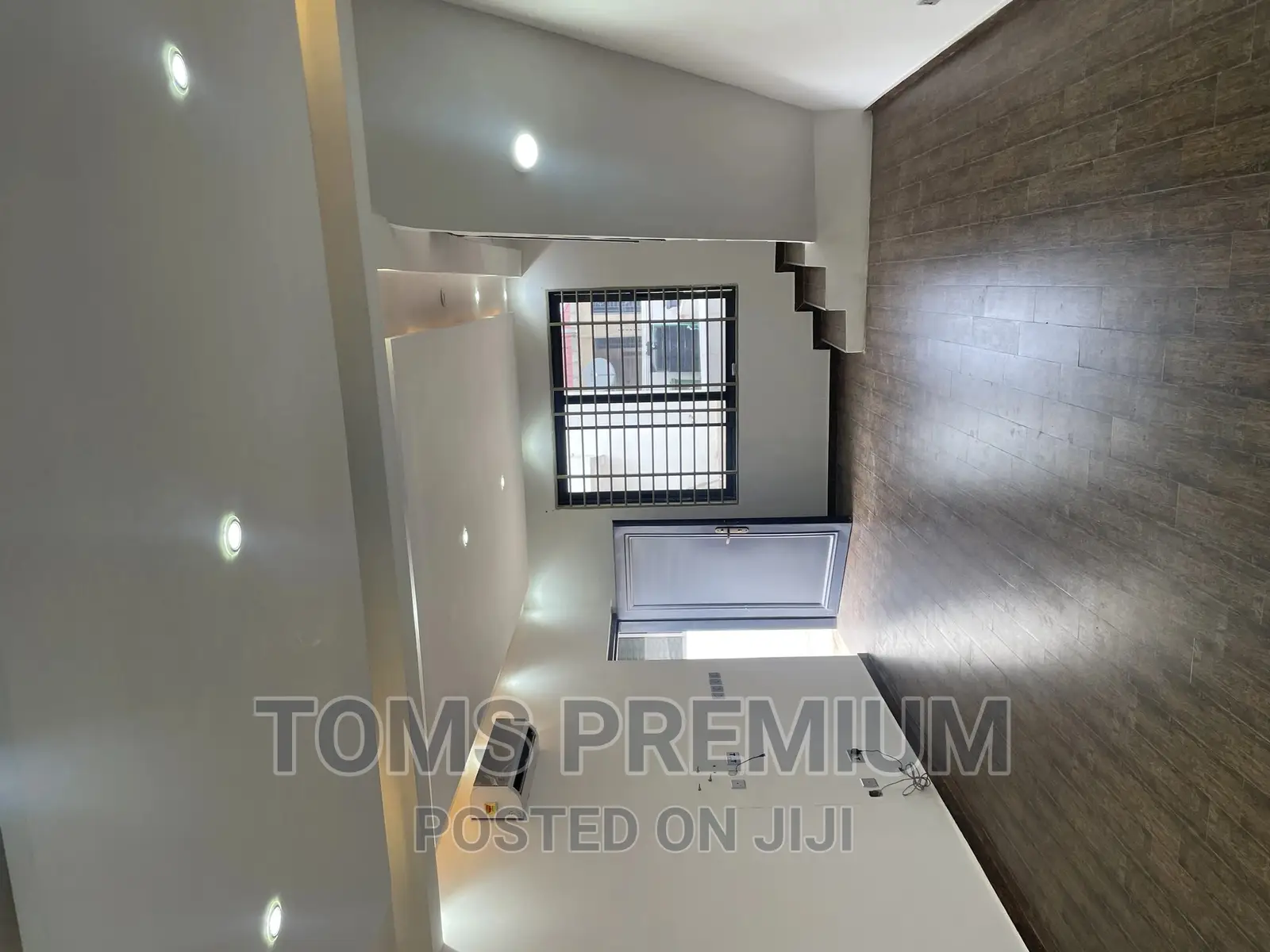 3bdrm Duplex in Major, Ashaley Botwe for rent