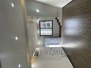 3bdrm Duplex in Major, Ashaley Botwe for rent