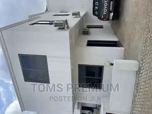 3bdrm Duplex in Major, Ashaley Botwe for rent