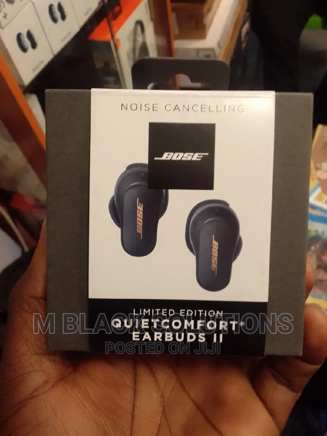 New Bose Quite Comfort 2 Noise Cancellation Earbuds