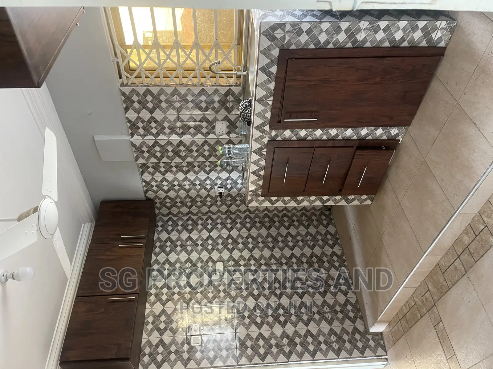 1bdrm Apartment in Sakumono, Spintex for rent