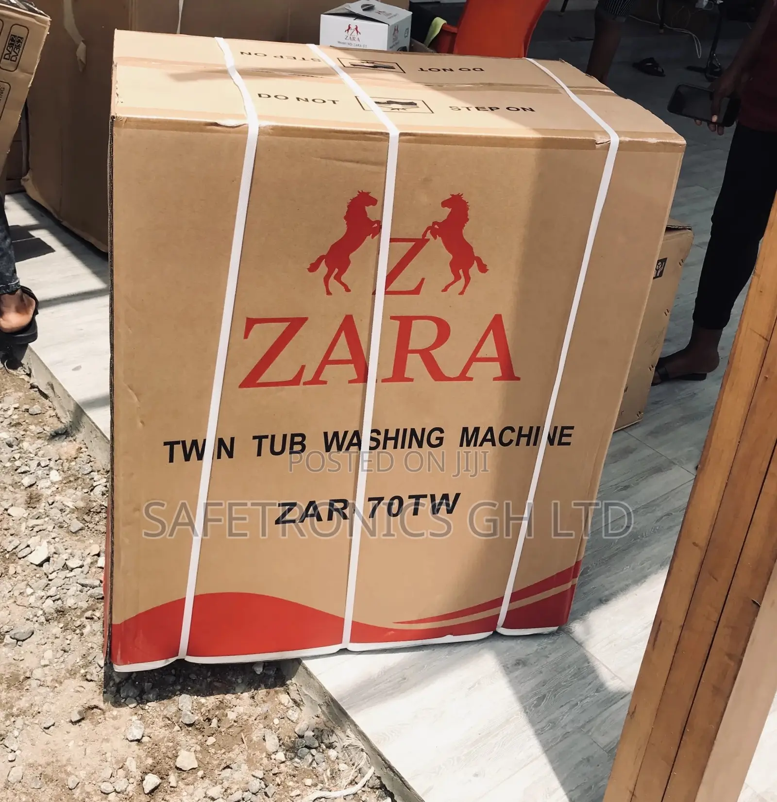 White/Red Washingmachine Semiautomatic 7kg Topload Zara