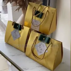 Triangular Paper Bag (For Various Events)