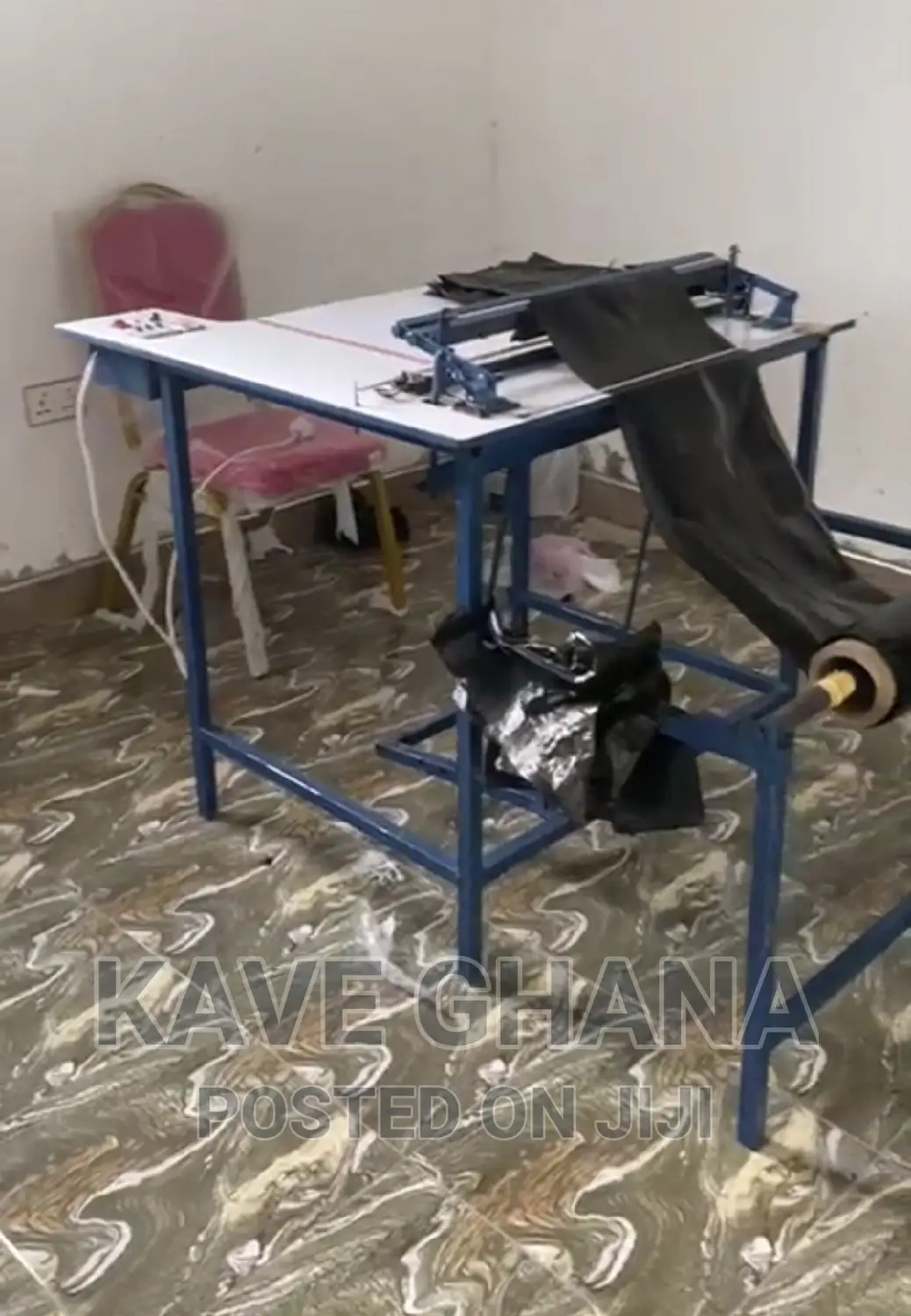 Take Away Rubber Cutting Machine
