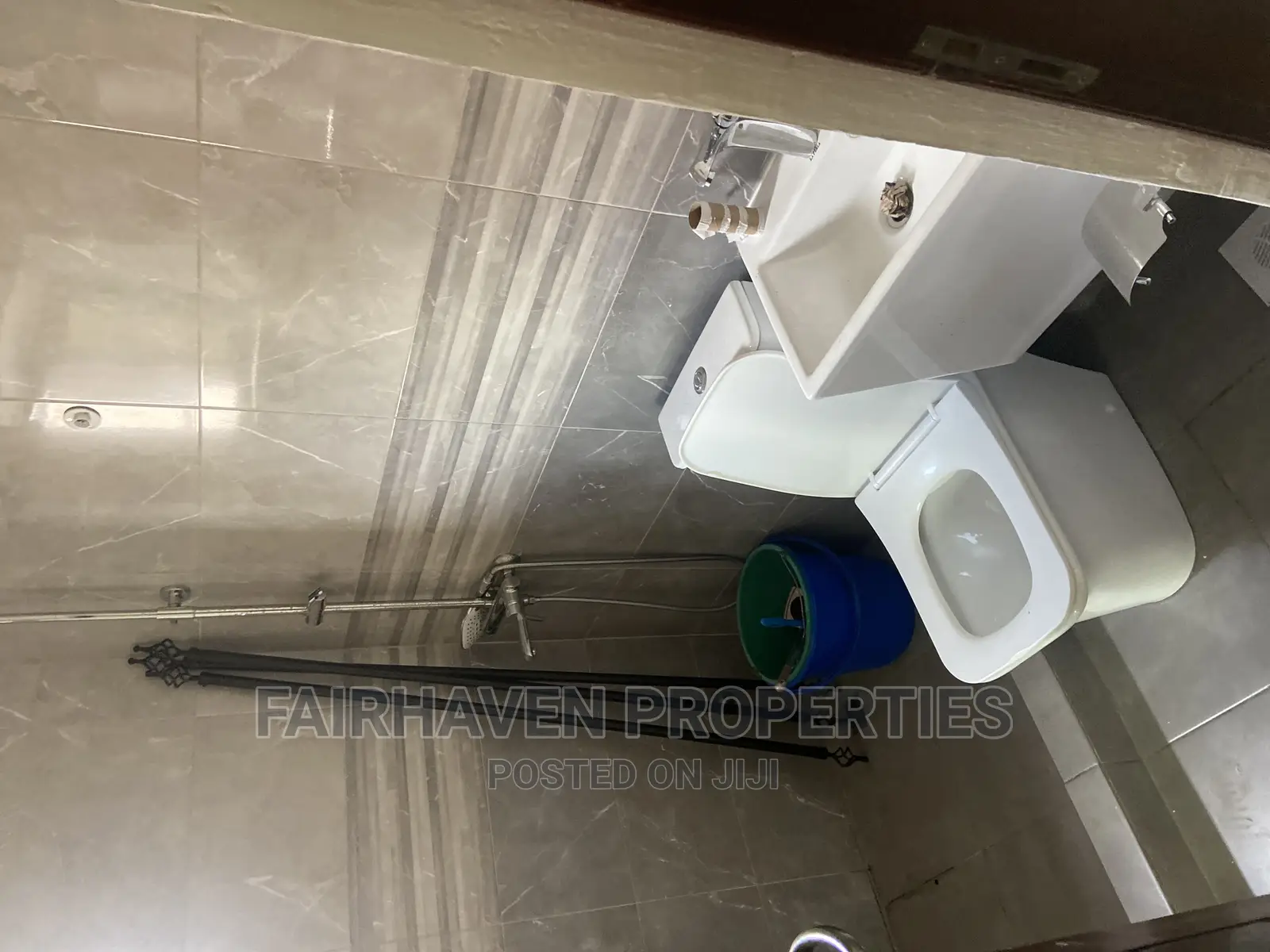 3bdrm Apartment in Tseaddo, Airport Residential Area for rent