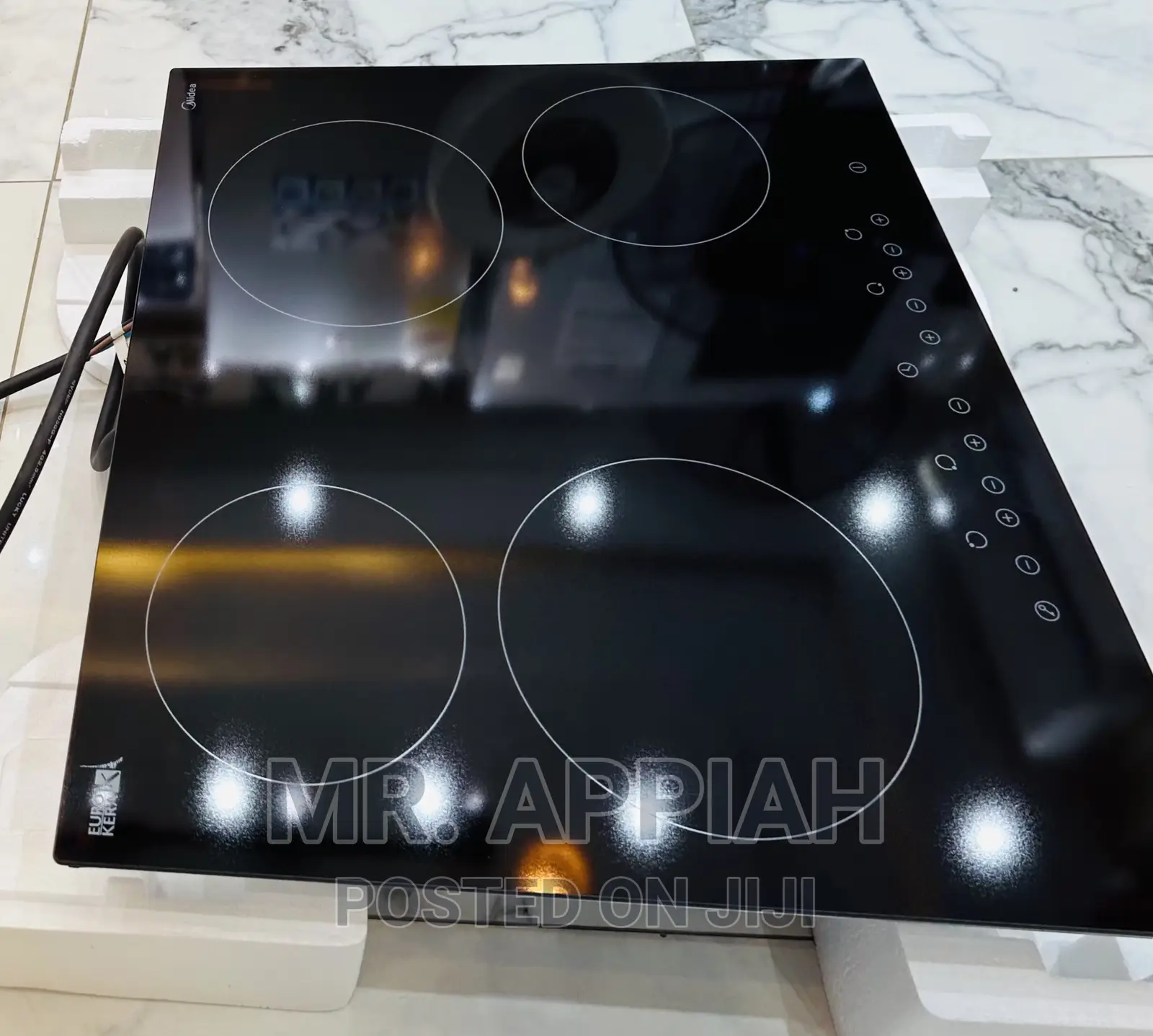 Latest and Affordable Midea MC-HF605 Ceramic Cooker,Black.