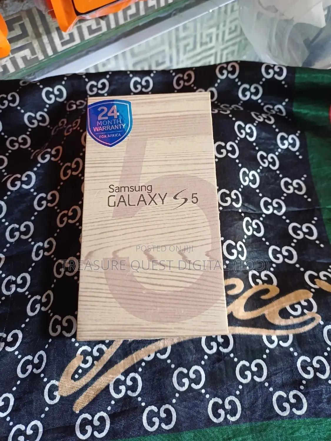 New Samsung Galaxy S5 16 GB Black