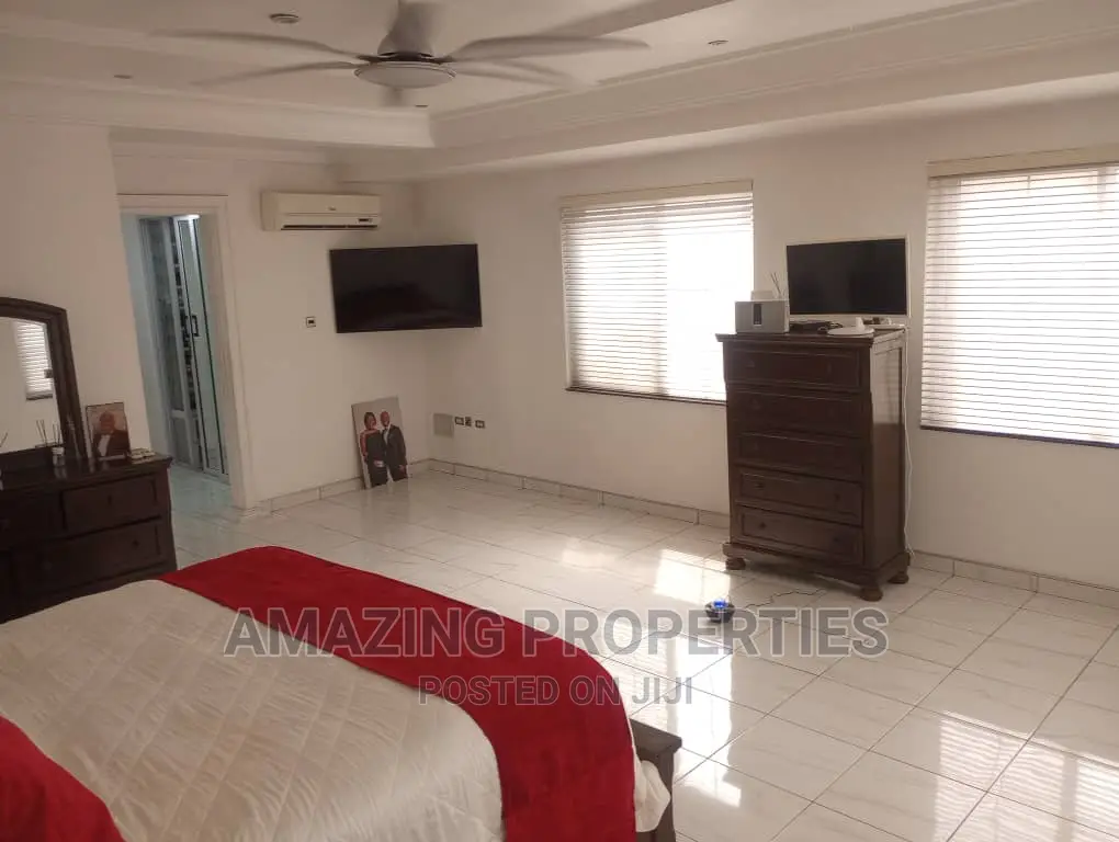 7bdrm House in Airport Residential Area for sale