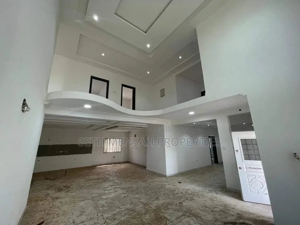 4bdrm House in Adenta for sale