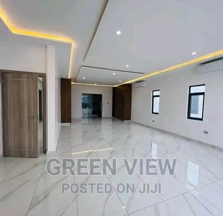 4bdrm Duplex in East Legon for sale