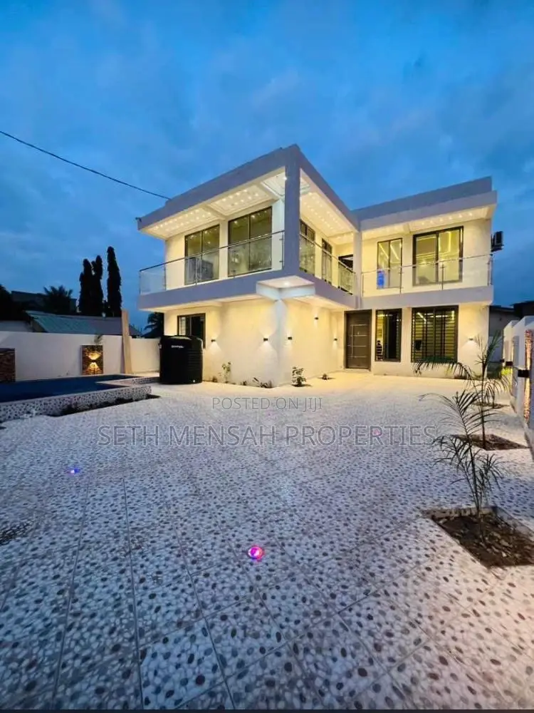 5bdrm House in Ashaley Botwe for sale