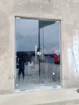 Frameless Swing Tempered Glass Doors