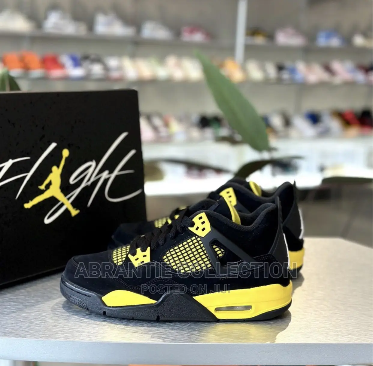 Air Jordan Retro 4 Black/Yellow
