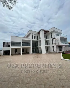 8bdrm Duplex in American House for sale