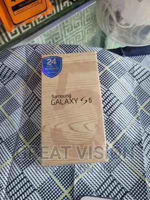 New Samsung Galaxy S5 16 GB White