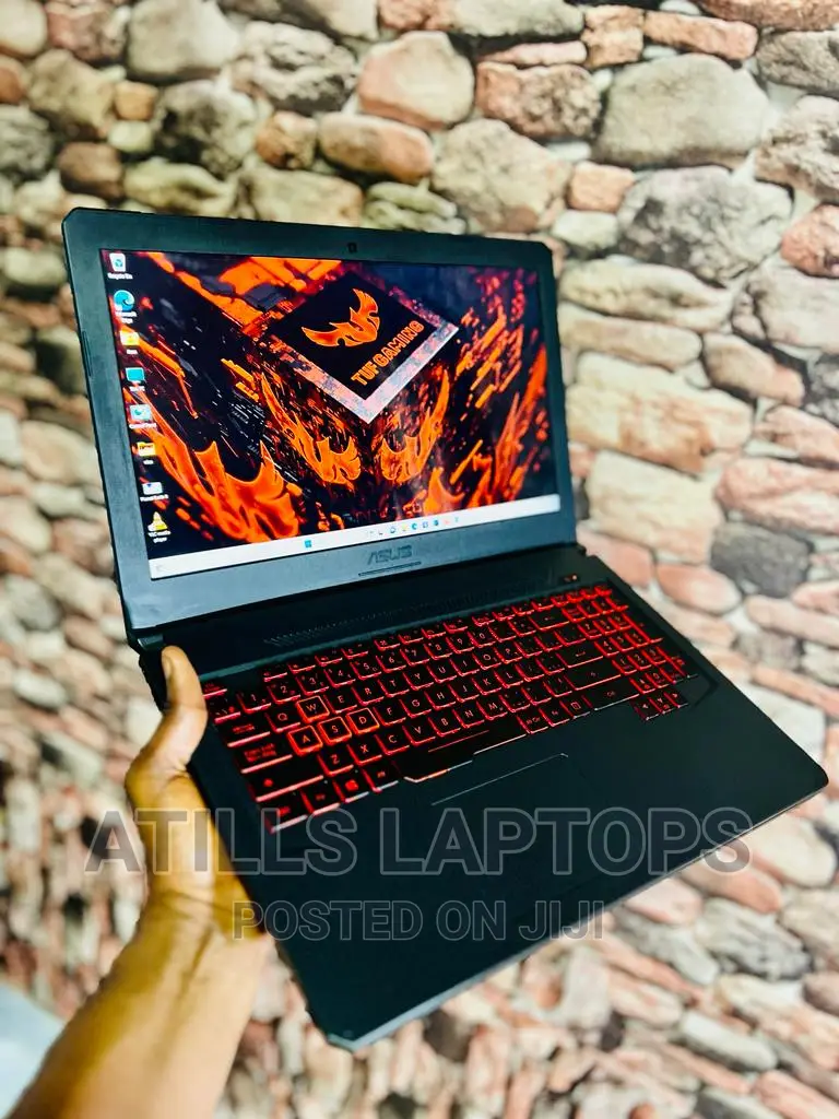 Laptop Asus TUF Gaming FX504 16GB Intel Core I7 SSHD+SSD 1.5T