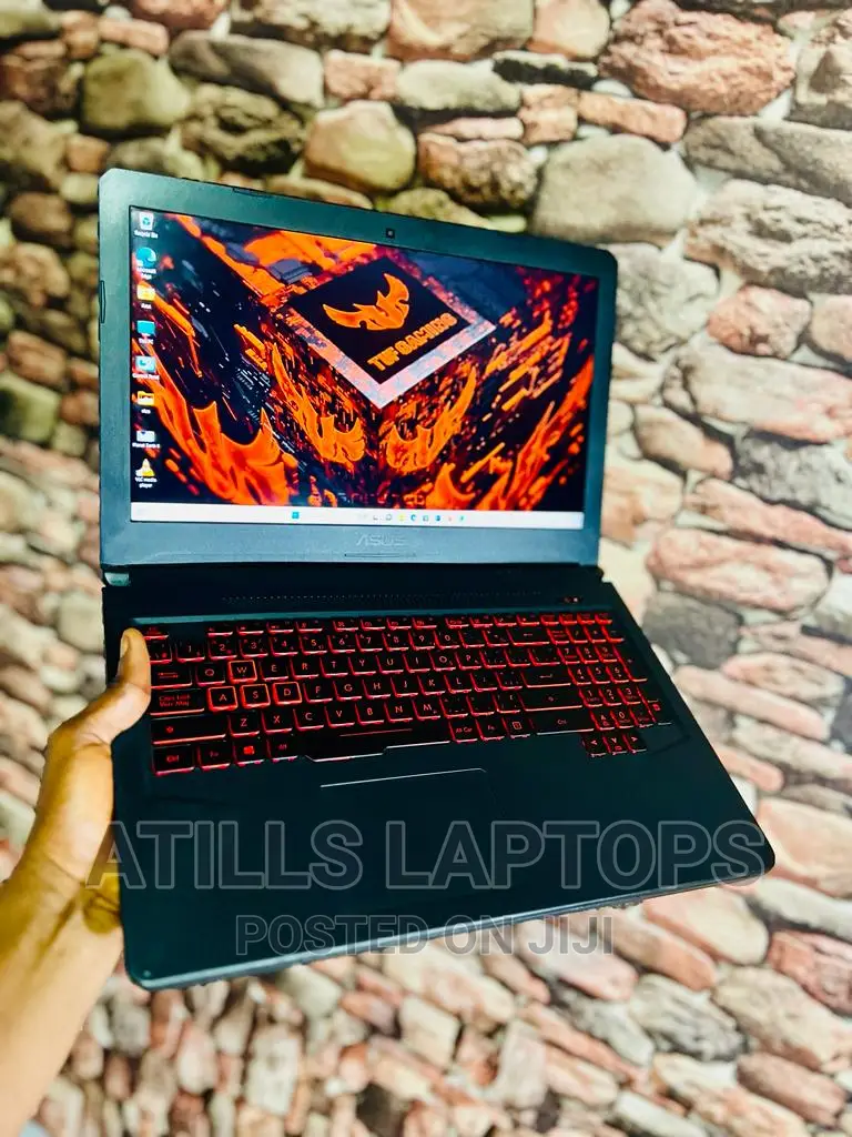 Laptop Asus TUF Gaming FX504 16GB Intel Core I7 SSHD+SSD 1.5T