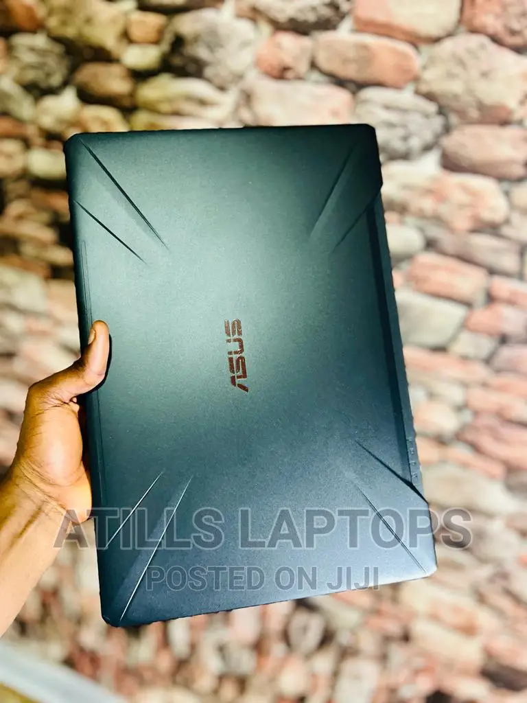 Laptop Asus TUF Gaming FX504 16GB Intel Core I7 SSHD+SSD 1.5T