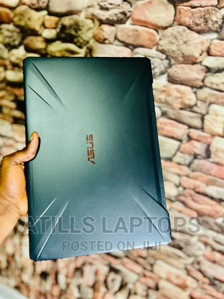 Laptop Asus TUF Gaming FX504 16GB Intel Core I7 SSHD+SSD 1.5T