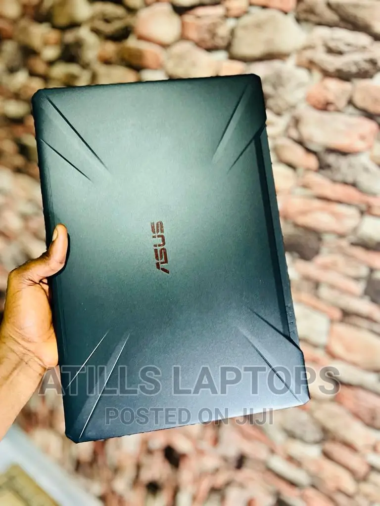 Laptop Asus TUF Gaming FX504 16GB Intel Core I7 SSHD+SSD 1.5T