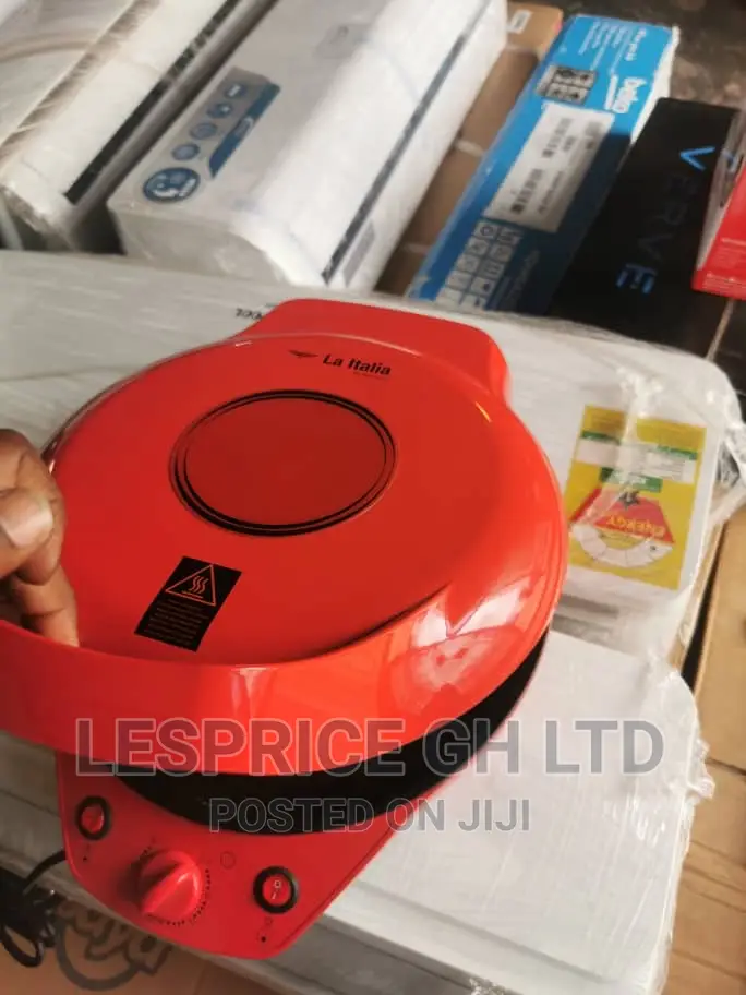 Affordable ~Italia 1200w Pizza Maker