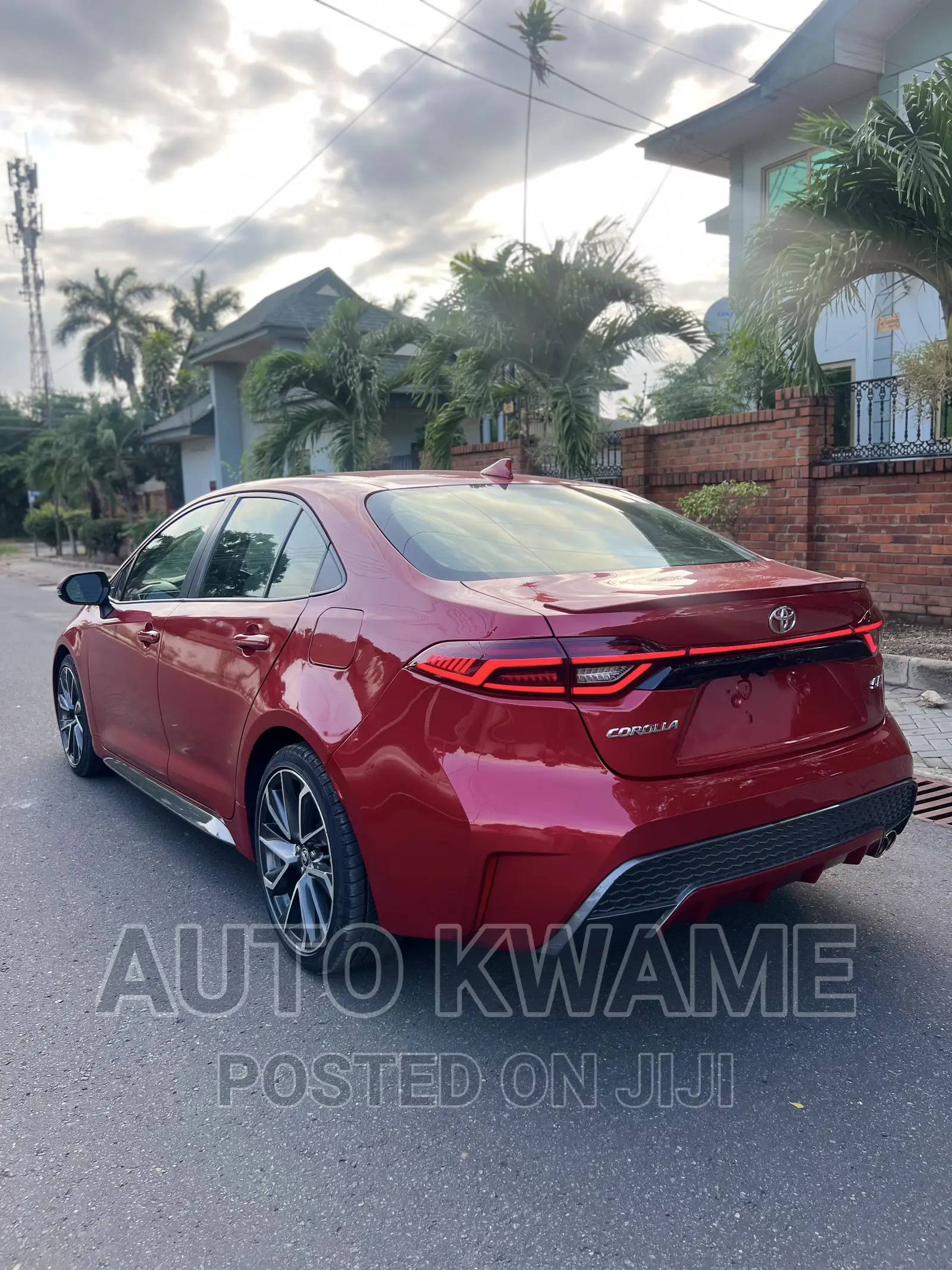 Toyota Corolla SE 2021 Red