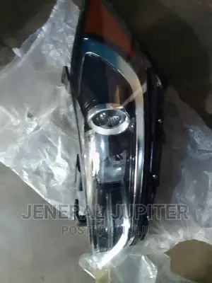 Hyundai Elantra 2016,2017,2018 Headlight Left.(Driver Side)
