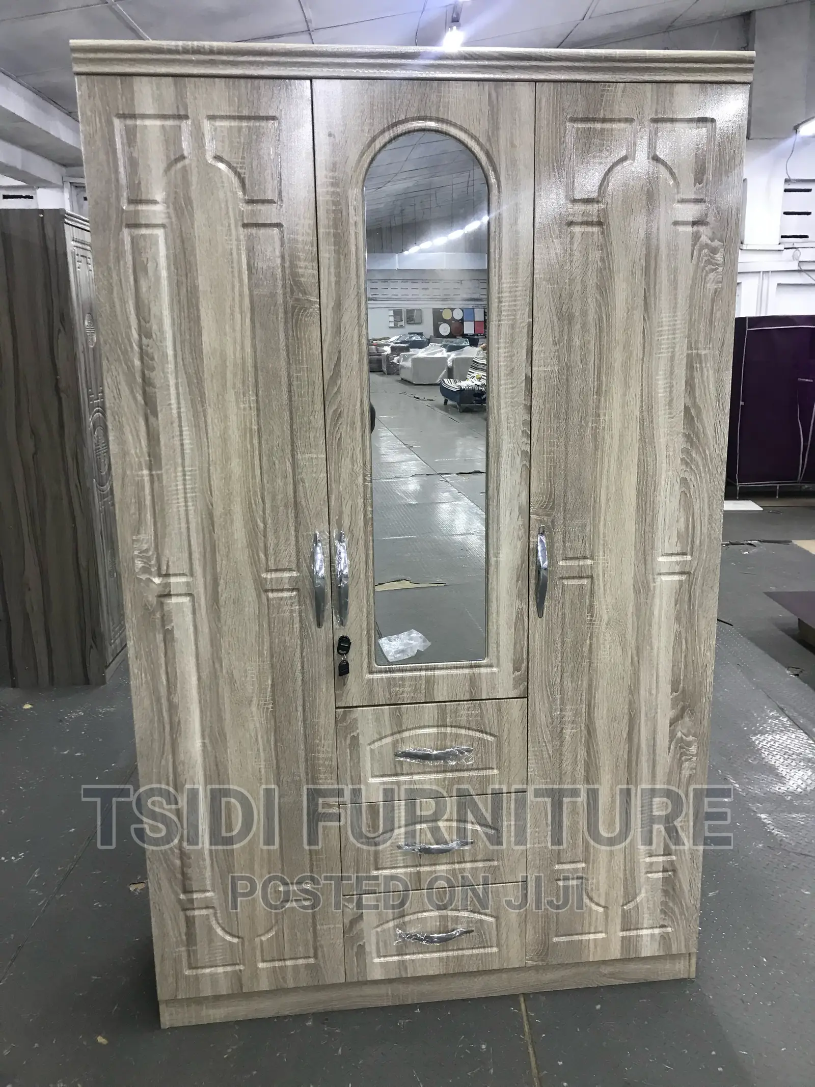 Quality Three Door Wardrobe