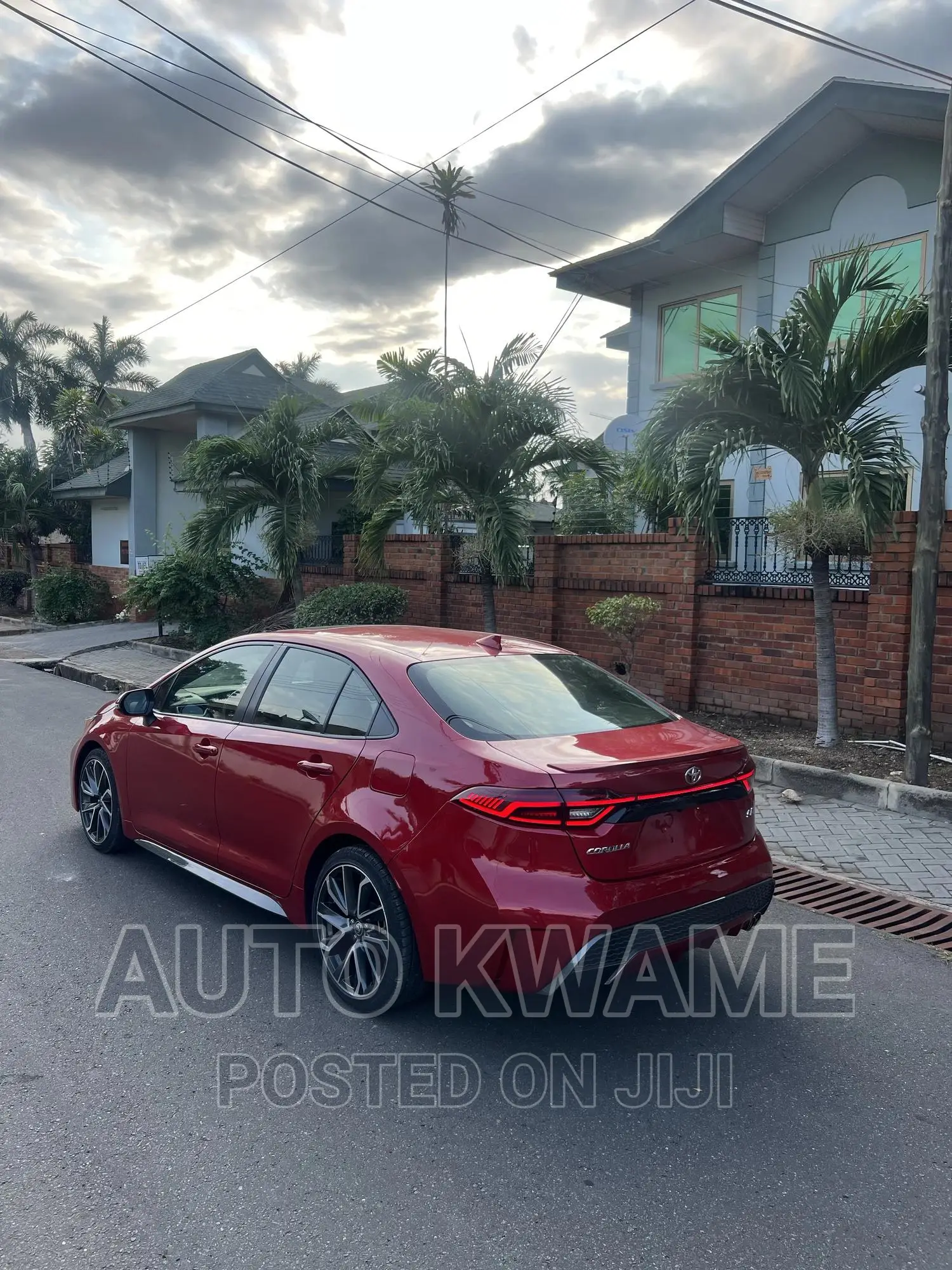 Toyota Corolla SE 2021 Red