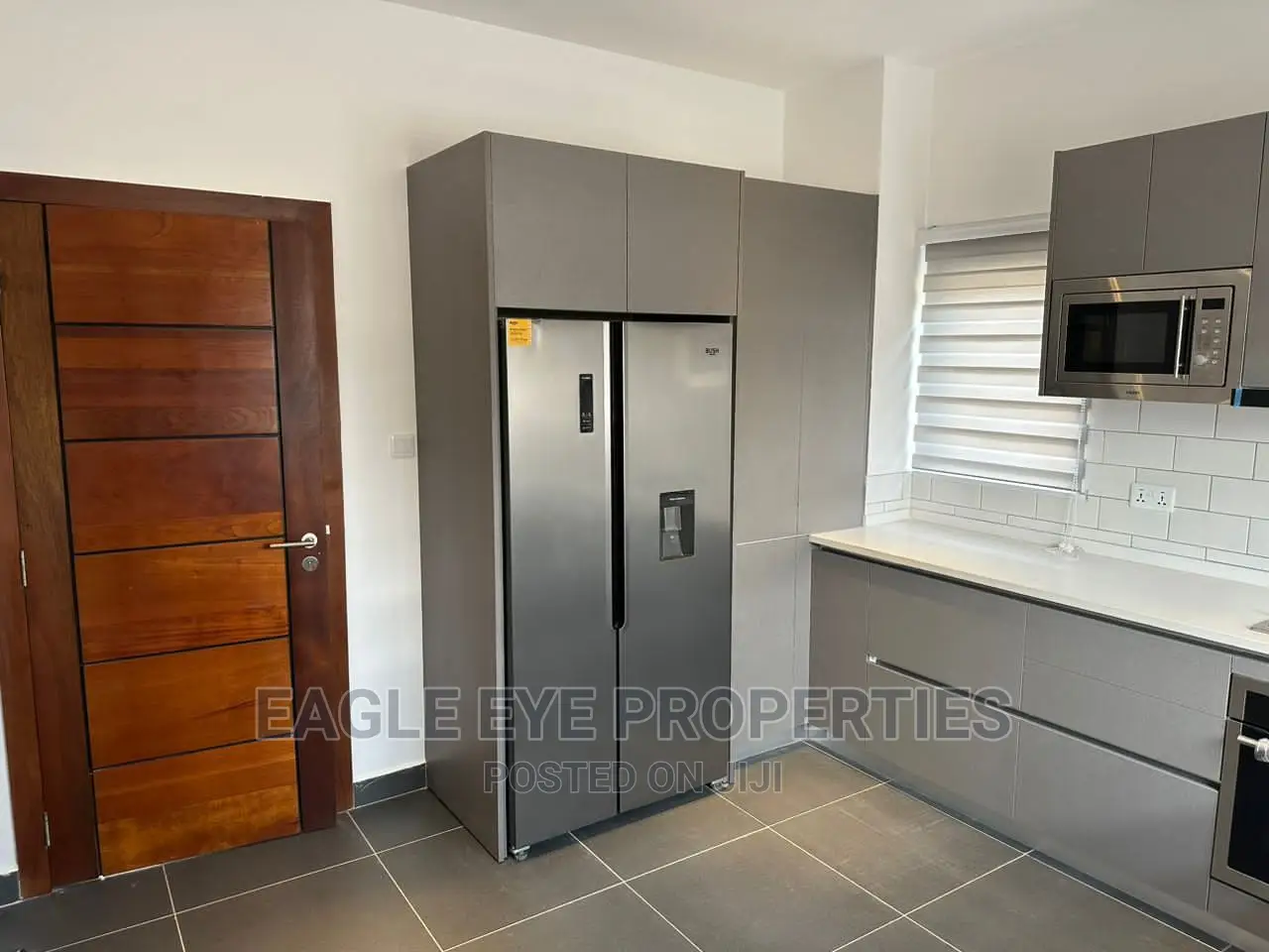 4bdrm Townhouse/Terrace in Oyarifa for sale