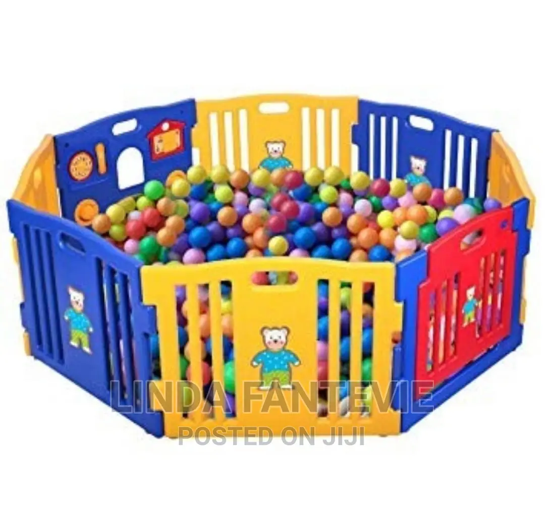 8 Panel S Fence With Balls And Mat