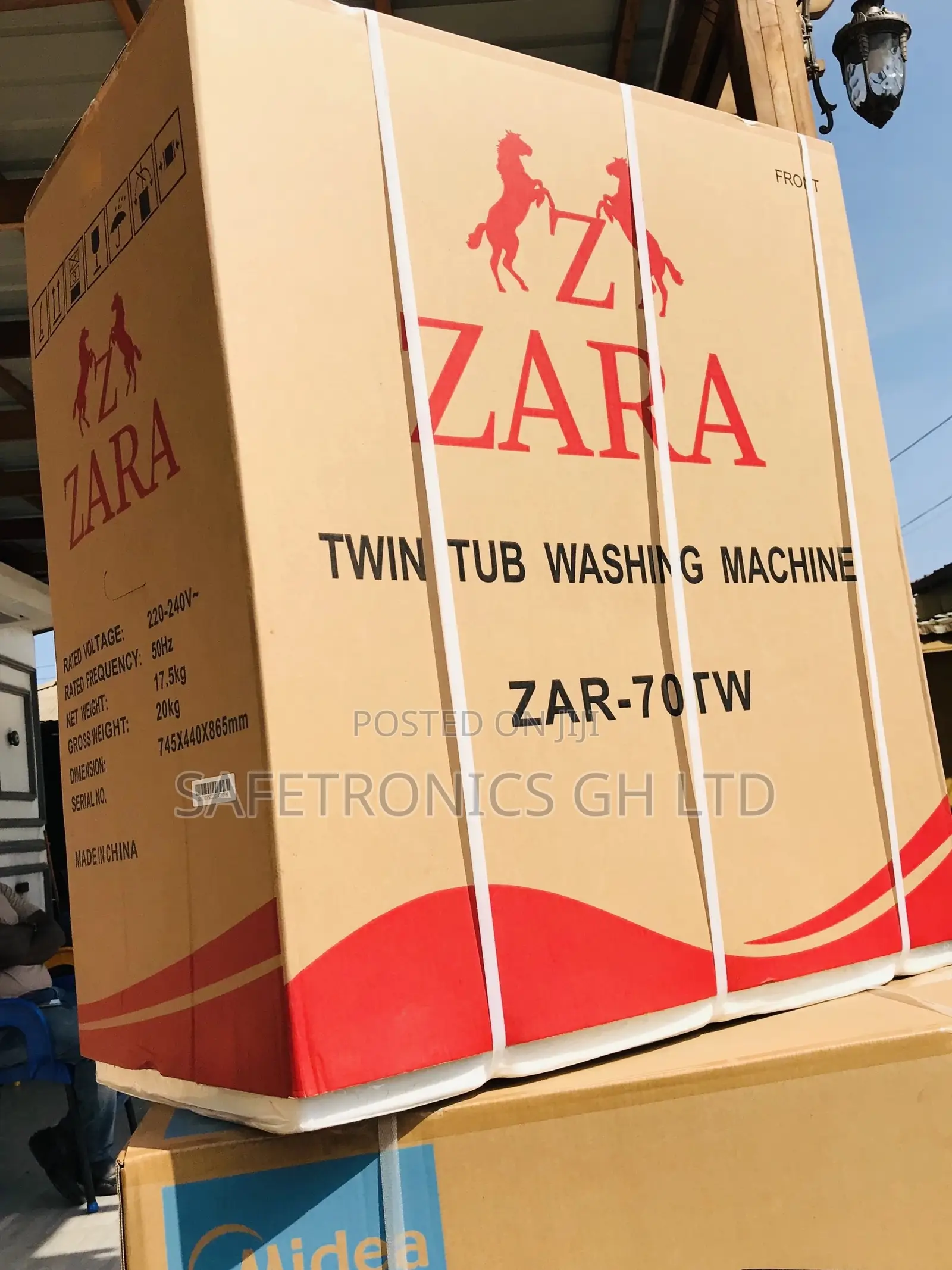 White/Red Washingmachine 7kg Semiautomatic Zara