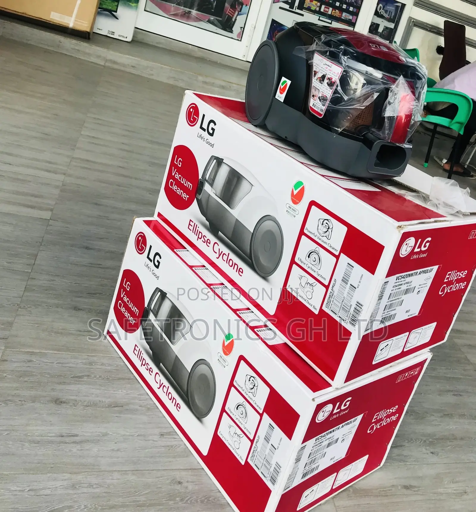 Best Sealed Lg 2000W Vacuum Cleaner Red/White Electric