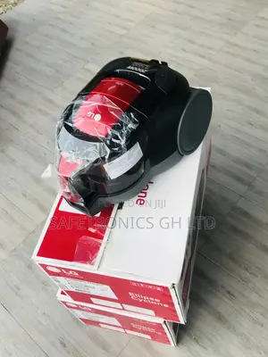 Essential White/Red 2000W Vacuum Cleaner Vc5420nntr 