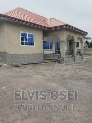 4bdrm House in Fulani Junction, Weija for sale
