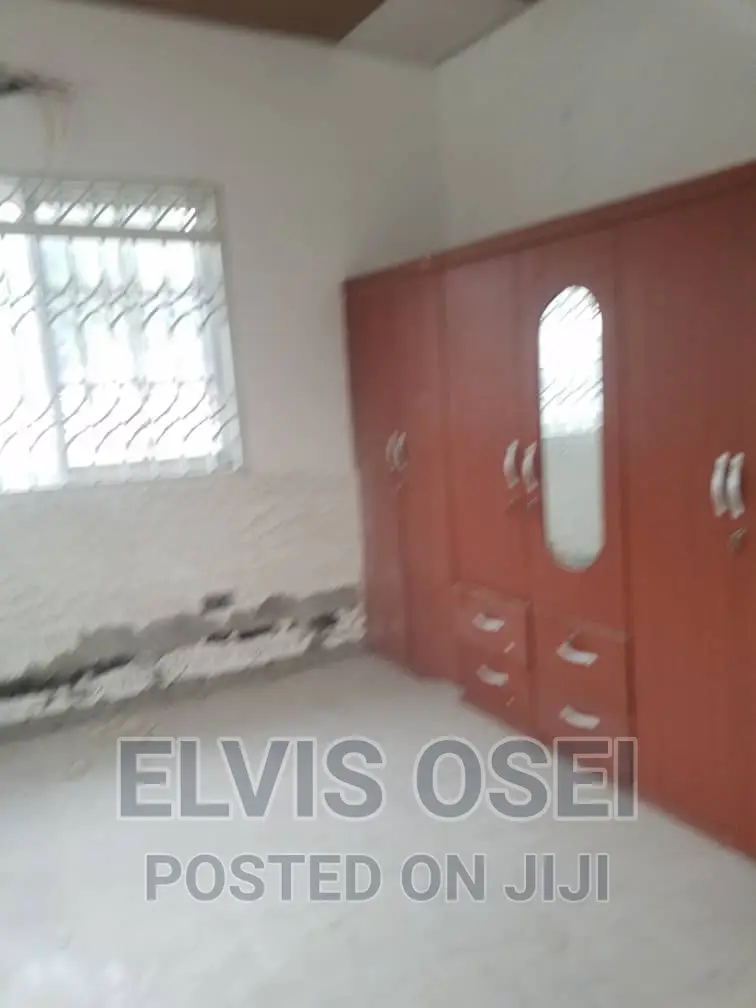 4bdrm House in Fulani Junction, Weija for sale