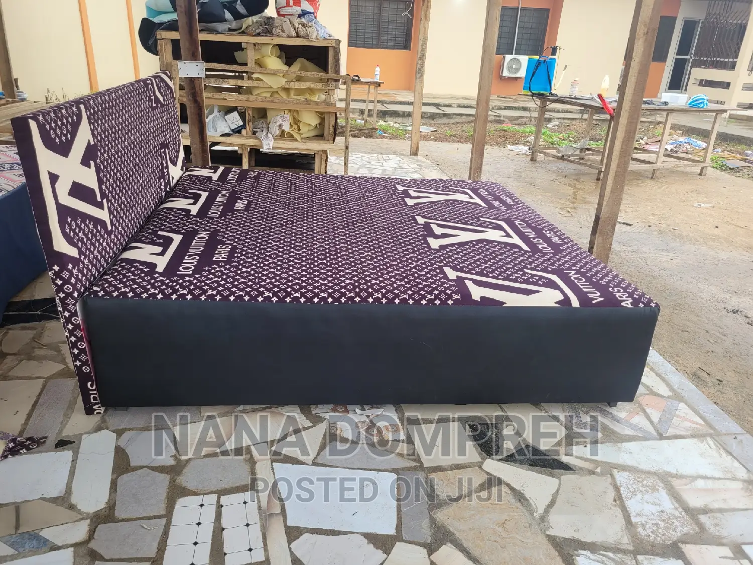 Inbuilt Queen Size Bed