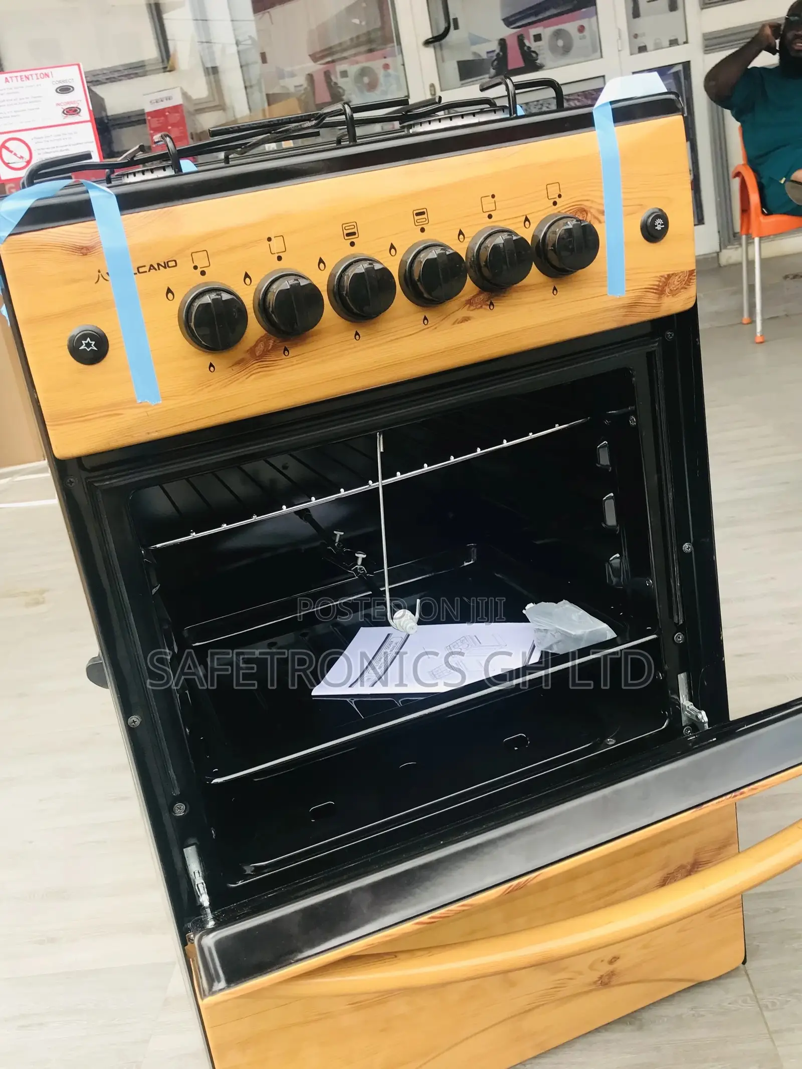 Oven With Grill 4 Gas Light Wooden  Burner Cooker