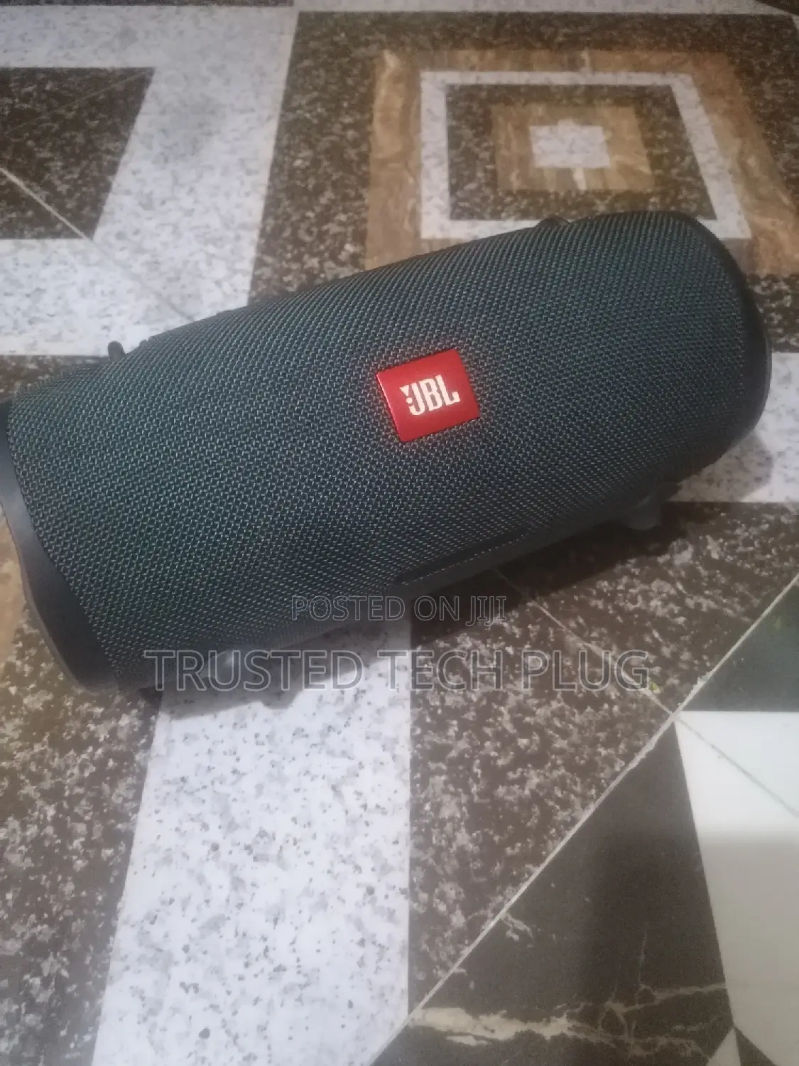 Preowned Rechargeable JBL Extreme 2 Bluetooth Speaker 4sale