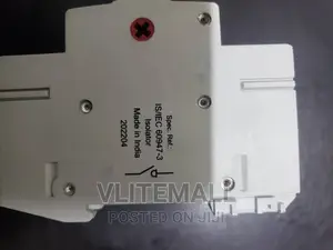 HPL Techno 100A Isolator